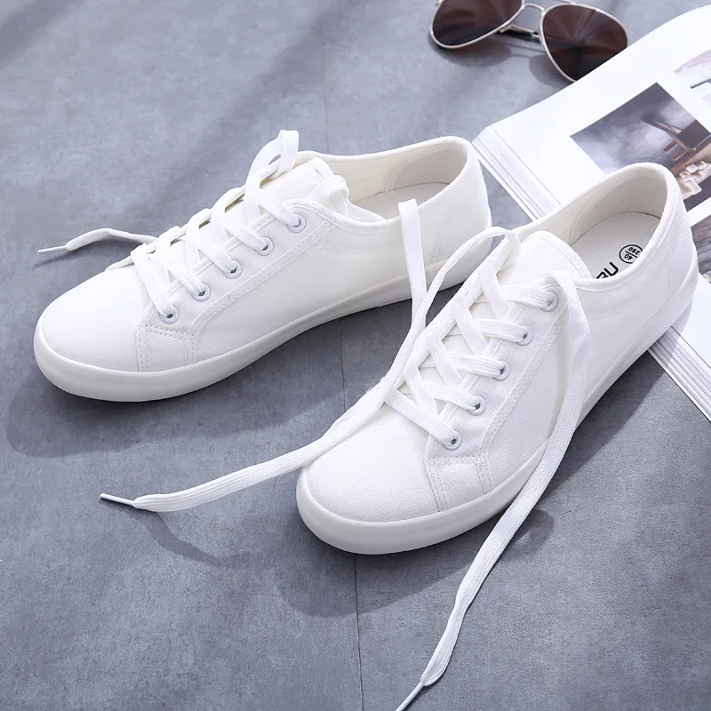 Sepatu Kanvas Pasangan Putih S - White Sneaker Care Kit ulasan dan harga
