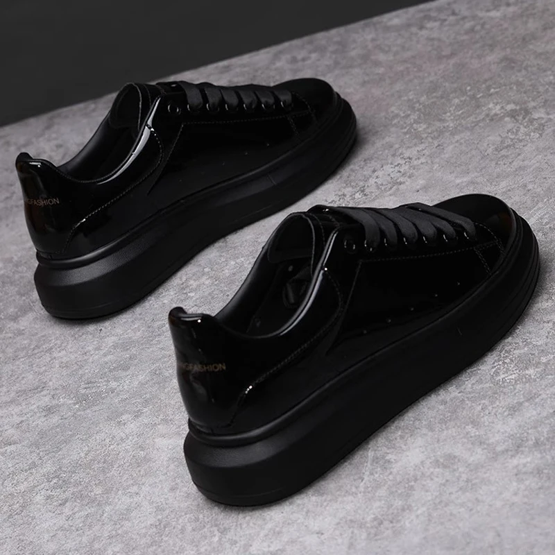 Sepatu Pria Merk Brand Hitam M - White Sneaker Care Kit ulasan dan harga