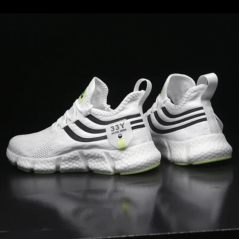Sepatu kets lari ringan untuk  - White Sneaker Care Kit ulasan dan harga