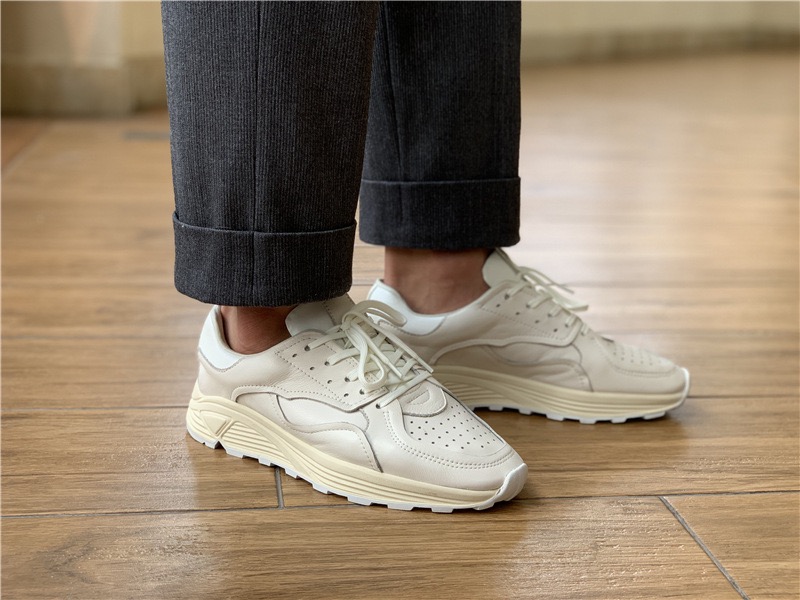 Sepatu Kasual Pria Sol Tebal P - White Sneaker Care Kit ulasan dan harga
