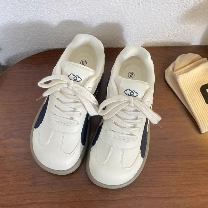 Sepatu Sneakers Wanita Vintage - White Sneaker Care Kit ulasan dan harga